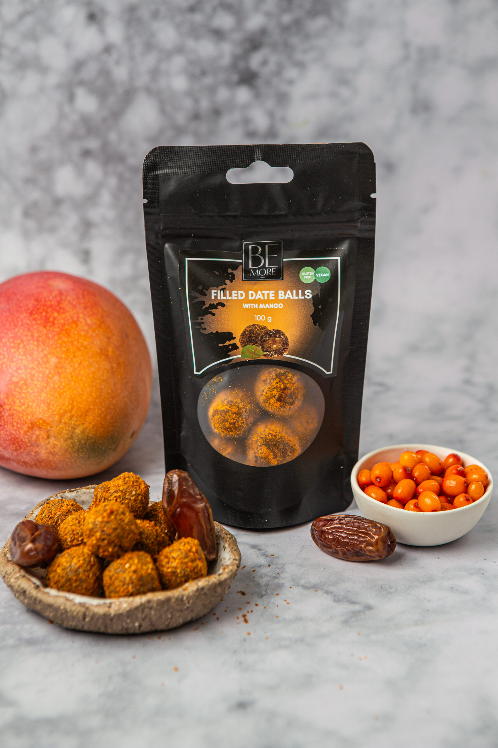 Filled date balls with mango 100 gr