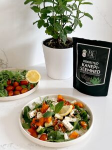 Kerge suvine salat jaanipäevaks, mis on toekas, värske ja sobib suurepäraselt grillroogade kõrvale või omaette nautimiseks!☀️🍉🥗