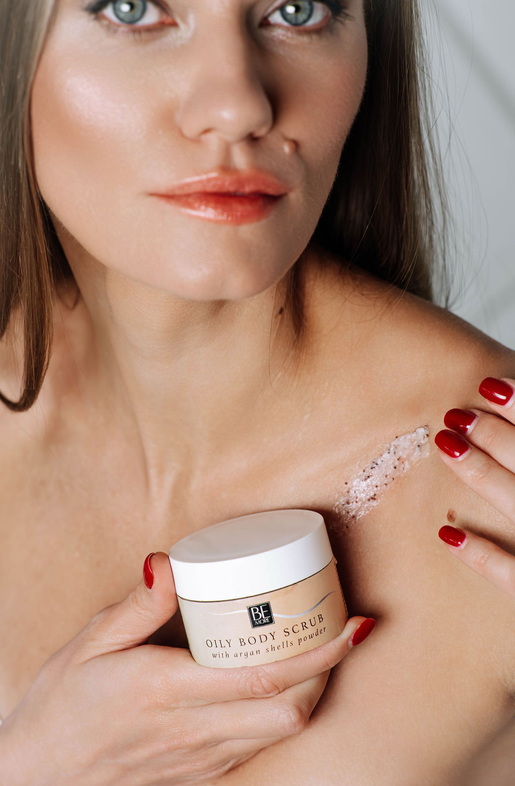 Oily body scrub with argan shells powder 200ml