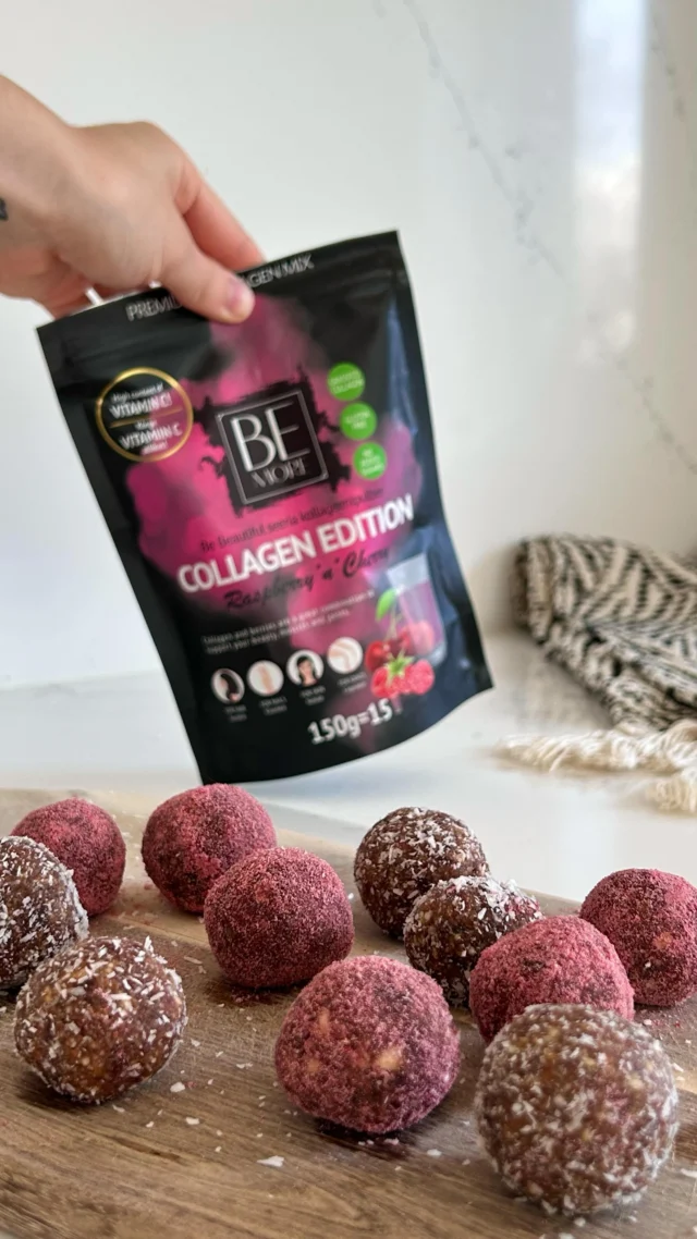 💗Emadepäev on päev, mil öelda aitäh. Helluse, kannatlikkuse ja lõputu armastuse eest. Selleks puhuks sobib suurepäraselt midagi isetehtut✨

👉🏻 Need tervislikumad vaarika-kirsi kollageeni ampsud on täis maitseid, mis paitavad nii kõhtu kui hinge🍒

Sul läheb vaja:

100 g @pahklinapp mandleid
50–70g @pahklinapp datleid (leota 10 minutit kuumas vees)
2 kuhjaga tl Be More Collagen Edition vaarika-kirsi kollageenisegu
1 spl kookosõli (sulatatud)
½ tl vaniljeekstrakti

Valmistamine:

Töötle mandlid peeneks puruks.
Lisa pehmenenud datlid, kollageenisegu, kookosõli ja vaniljeekstrakt.

@blendtec.ee Twister kann on suurepärane abivahend just selliste paksemate toitude valmistamiseks ja teeb töö lihtsaks ning sujuvaks.

Vormi väikesed pallikesed ja veereta valminud maiused kookoshelvestes või vaarika-kirsi kollageenisegus

🎁 Kingi emale kaunis karbikeses või serveeri emadepäevalaual kogu perele.

https://bemore.ee/toode/collagen-edition-raspberryncherry-150g/

#bemore #bemoresuperfoods #emadepäev #kollageen #energiampsud #armsaleemale #supertoidud #collagenedition