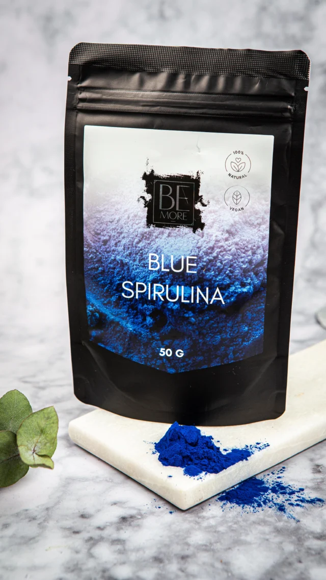 Oled juba mõnes Selveris märganud Be More väljapanekuid? 💙

Sel korral tutvustame sulle üht tõelist superkangelast- sinist spirulinat! 

Täis antioksüdante, vitamiine ja värvi, mis teeb igast vahepalast täieliku hiti!💙✨

👉 Saadaval suuremates Selverites üle Eesti
📦 Või telli mugavalt e-poest: https://bemore.ee/toode/sinine-spirulina/

#bemore #bemoresuperfoods #sininespirulina #supertoit #selver
